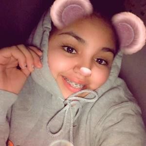 Meet your Posher, Nora